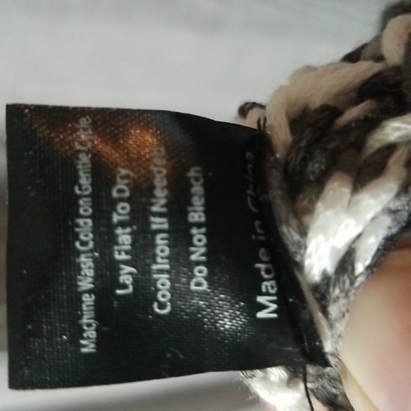 Pol sweater - Picture 9 of 9